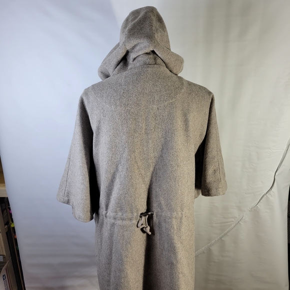 Eddie Bauer Womans Wool Blend Poncho/Cape Side snaps One size fits most Full Zip - Picture 10 of 16